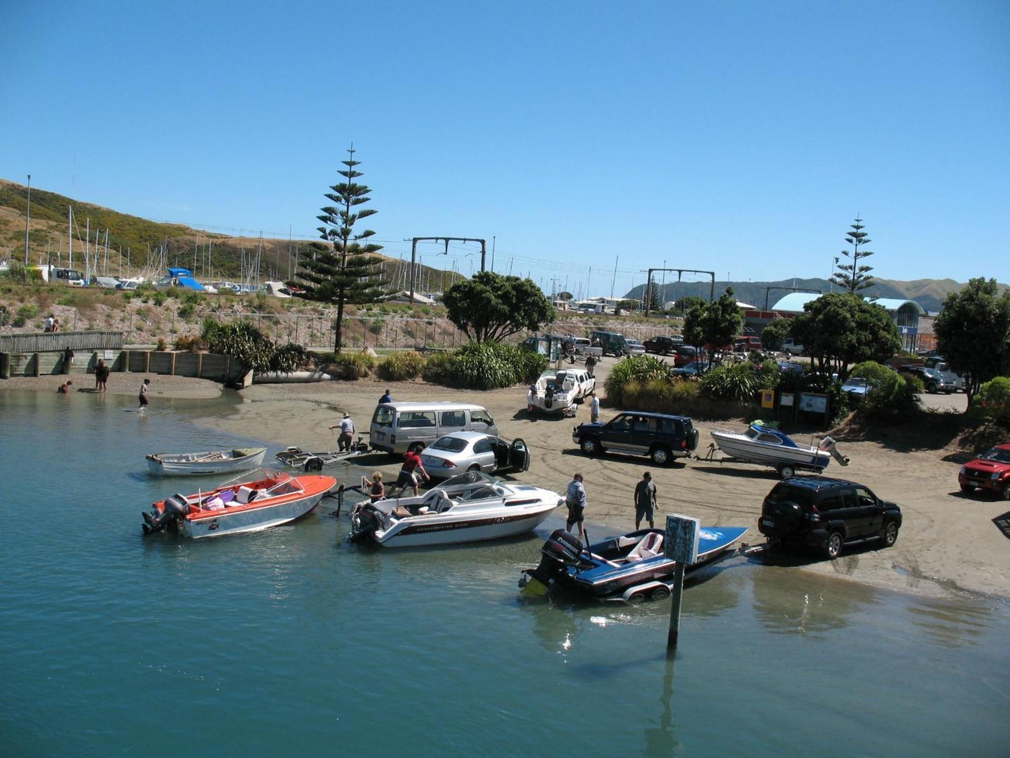 AAA Mana Motel Porirua Esterno foto